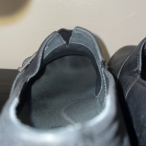 Dansko Tamara Black Leather Clogs with accent buckle.  Size 40 EU or 10-10.5 US. - Picture 12 of 14